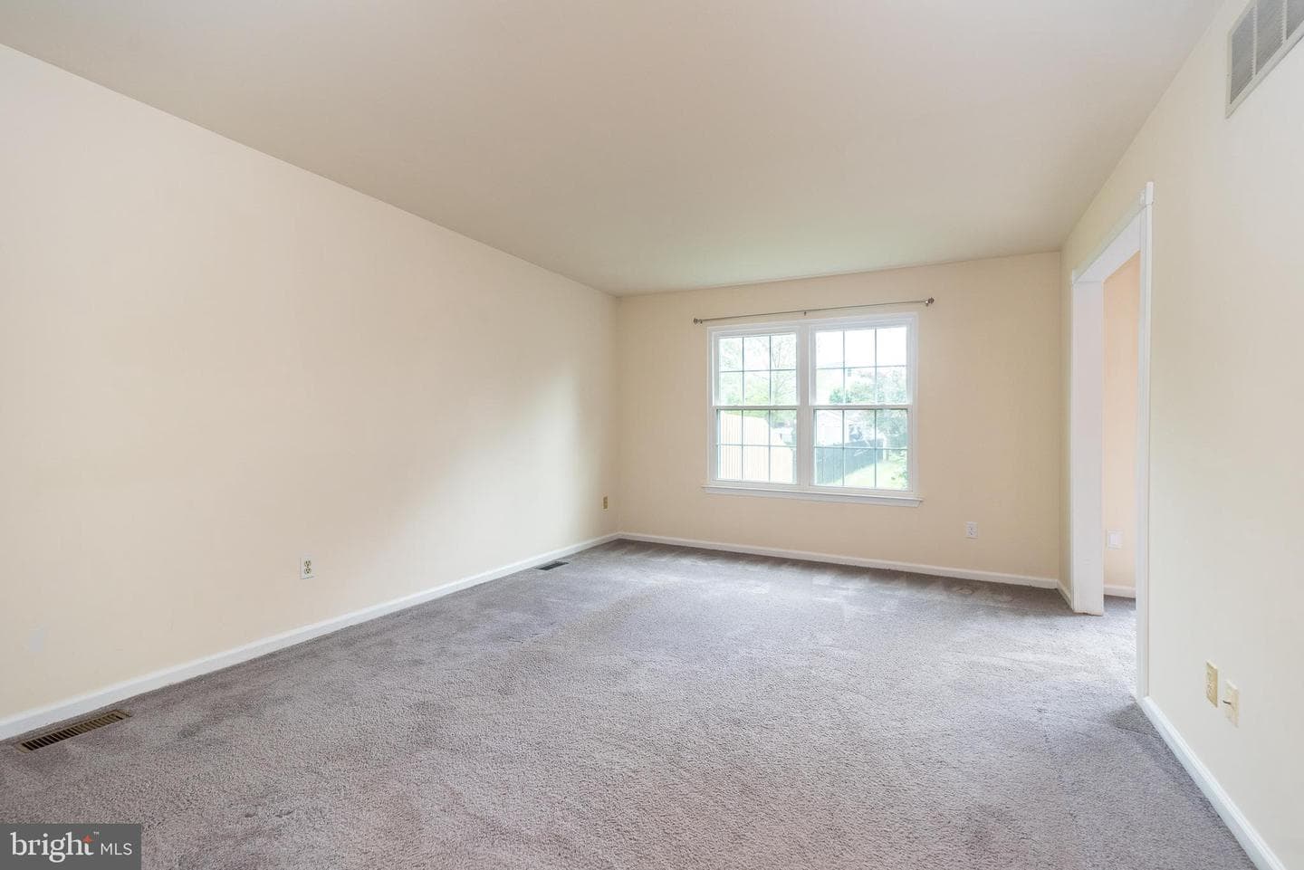177 Seckel Court photo 11