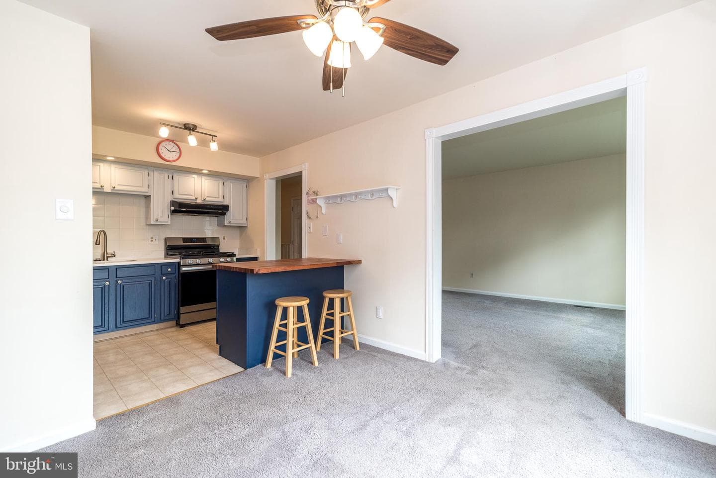 177 Seckel Court photo 13