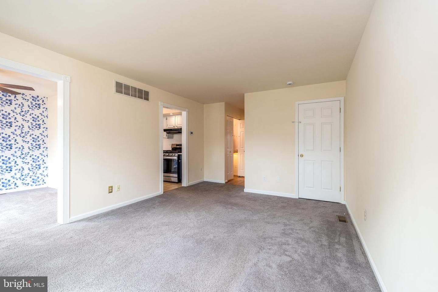 177 Seckel Court photo 9