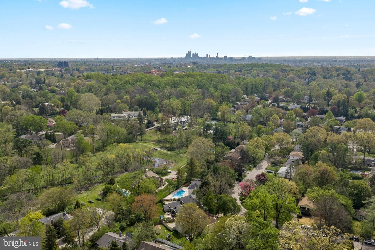 296 Barwynne Road photo 39