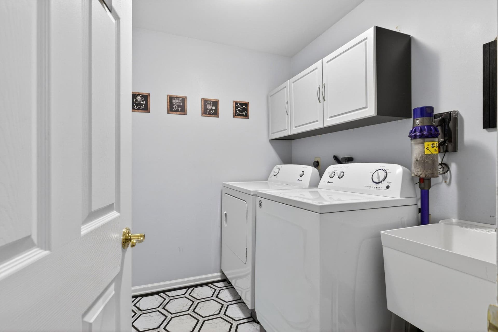 154 Hunsicker Drive photo 38