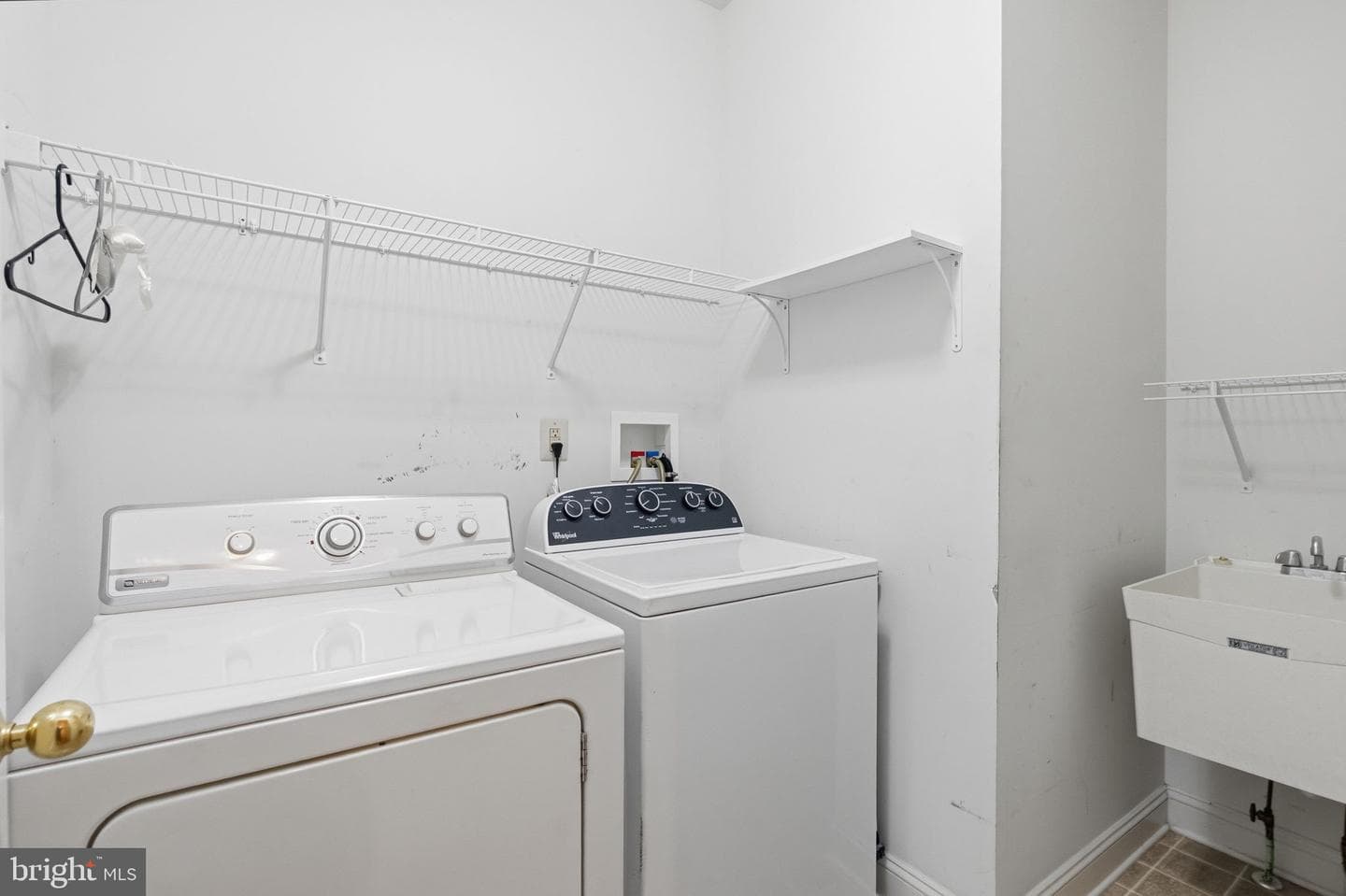 705 E Kennedy Road photo 12
