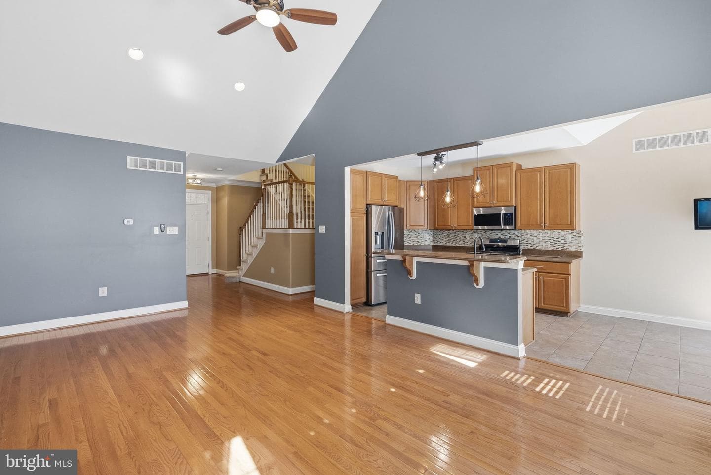 705 E Kennedy Road photo 23