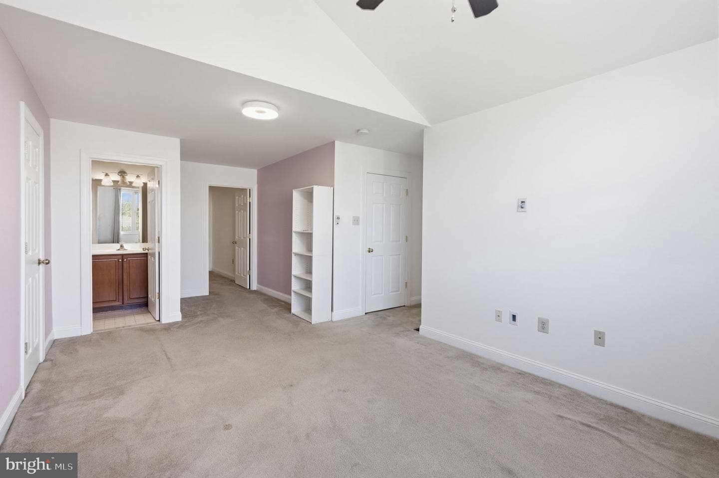 705 E Kennedy Road photo 26