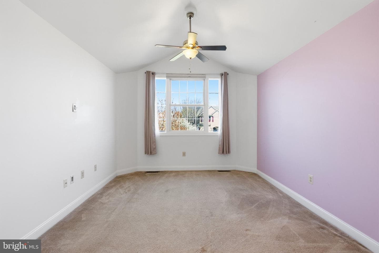 705 E Kennedy Road photo 27