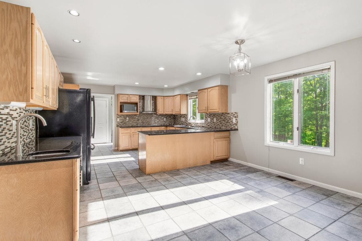4908 Martha Lane photo 10