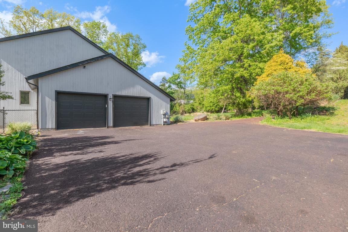 4908 Martha Lane photo 42