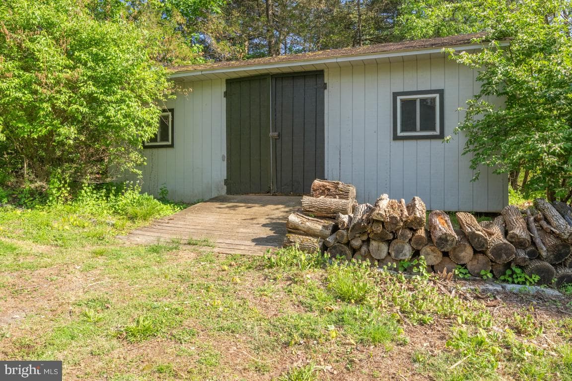 4908 Martha Lane photo 50