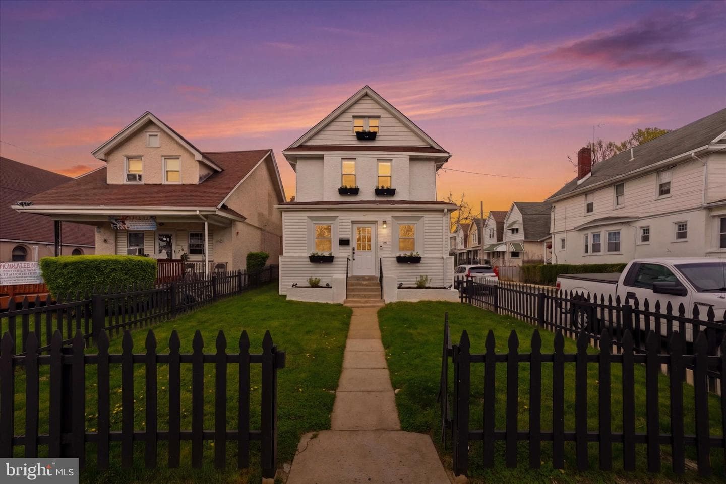 90 Greenfield Avenue photo 4