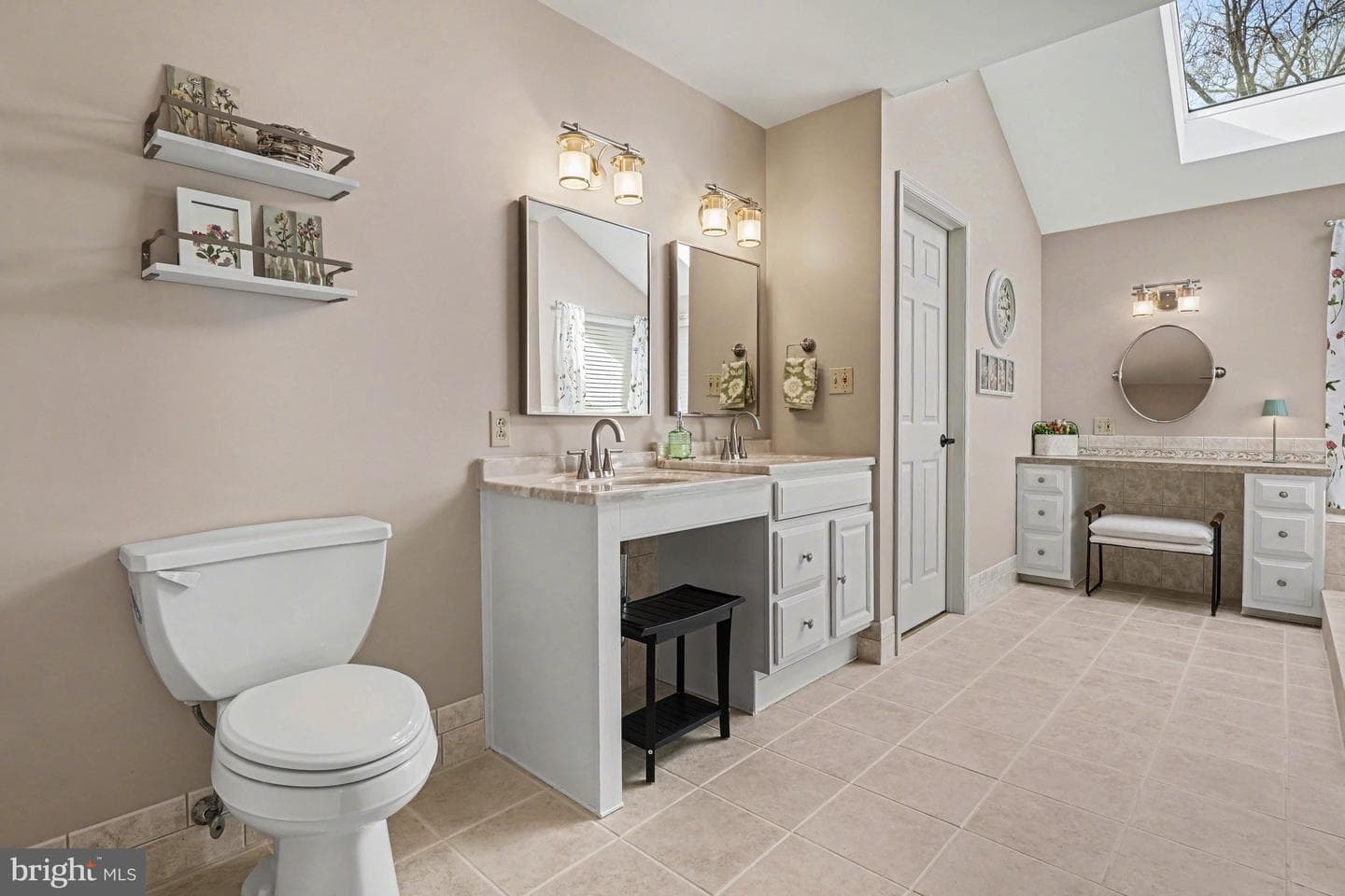 2200 Rebecca Drive photo 22