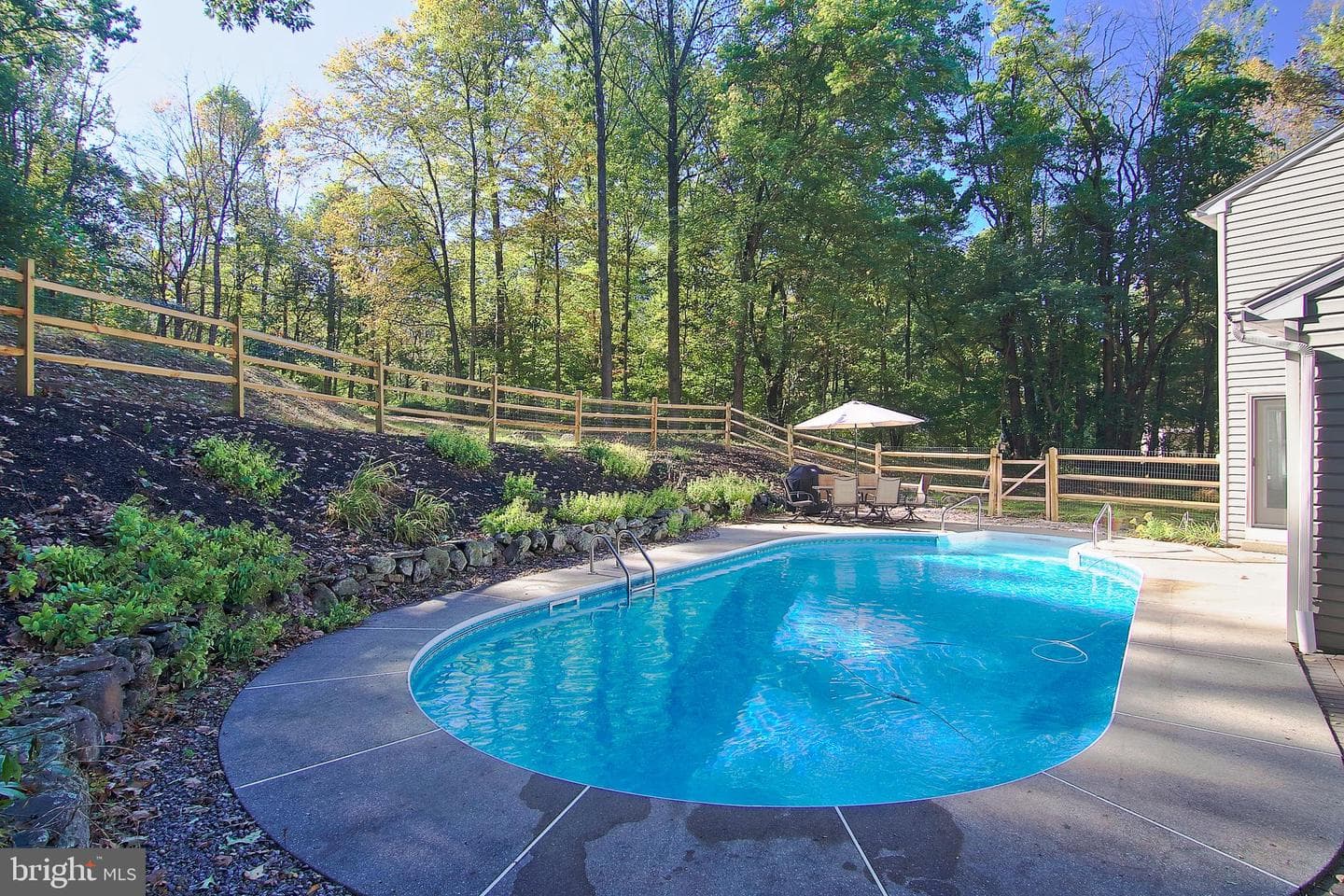 169 Henry Road photo 32