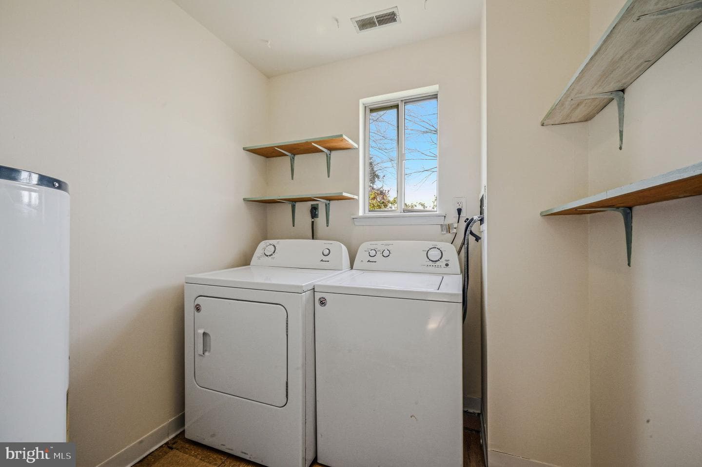 140 Wildflower Drive photo 12
