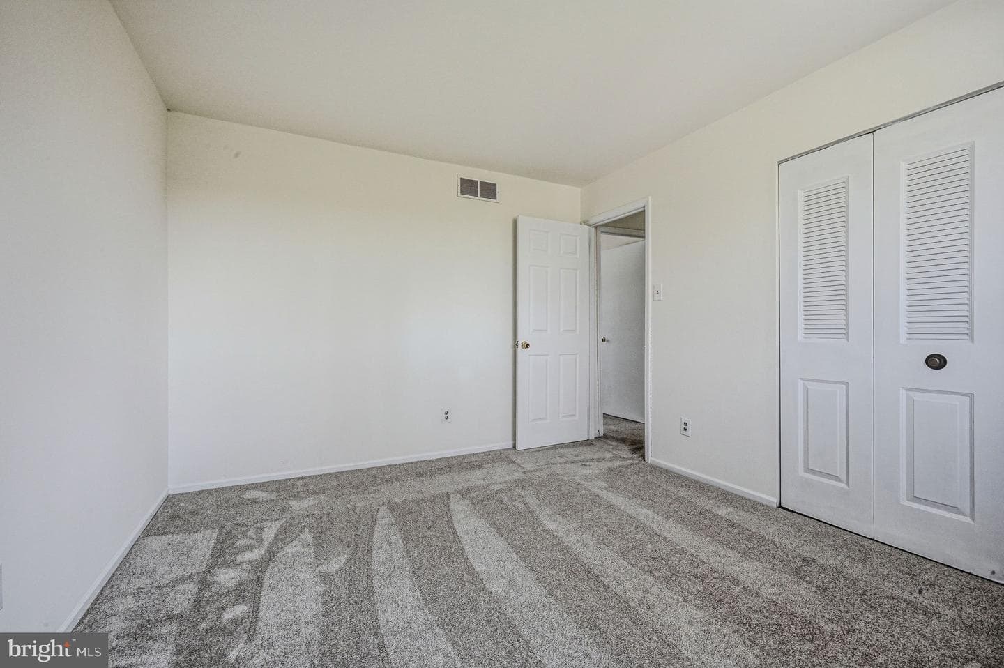 140 Wildflower Drive photo 24