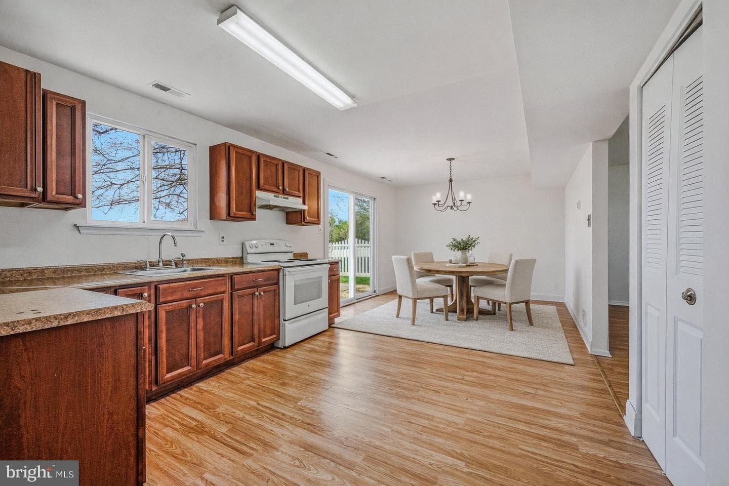 140 Wildflower Drive photo 7