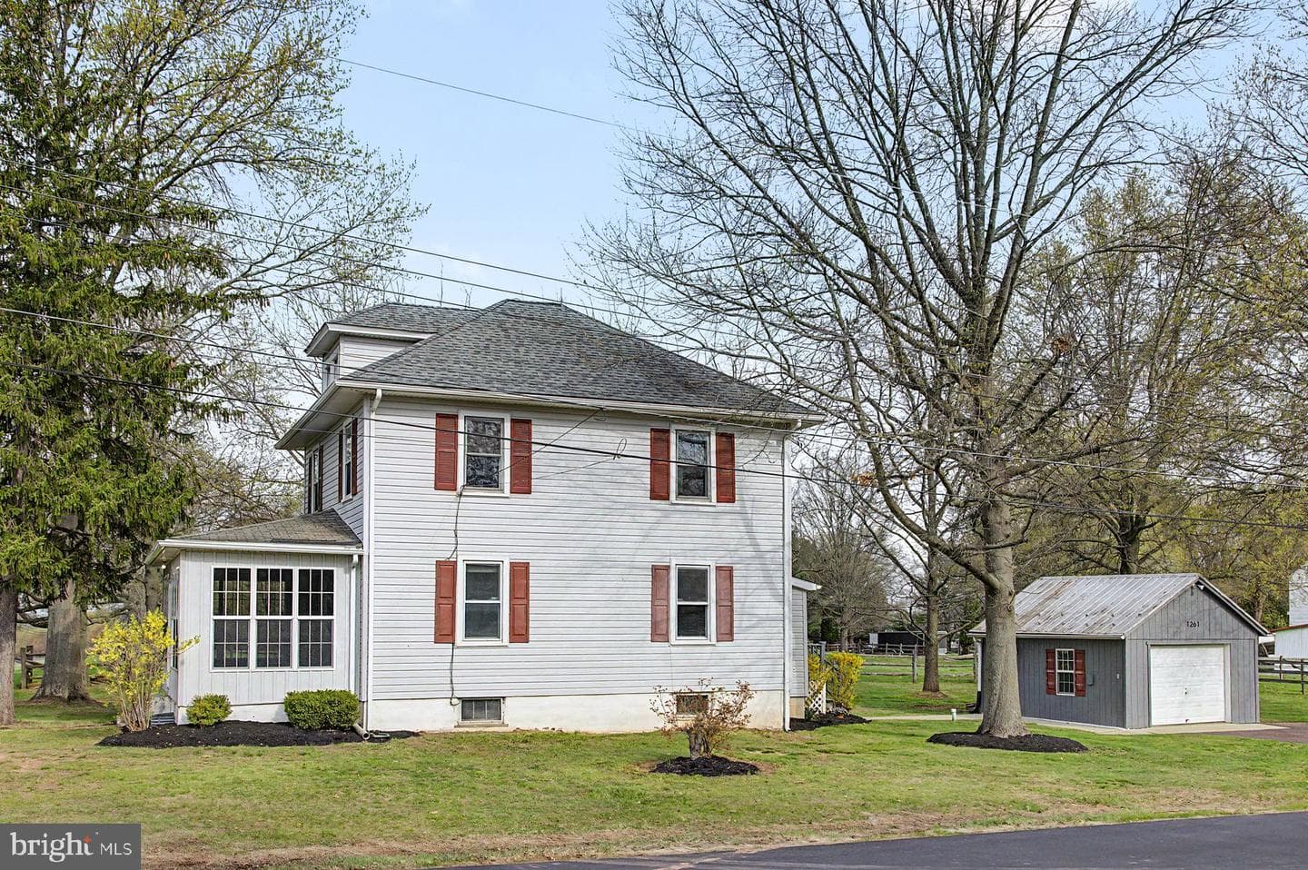 1261 Snyder Road photo 5