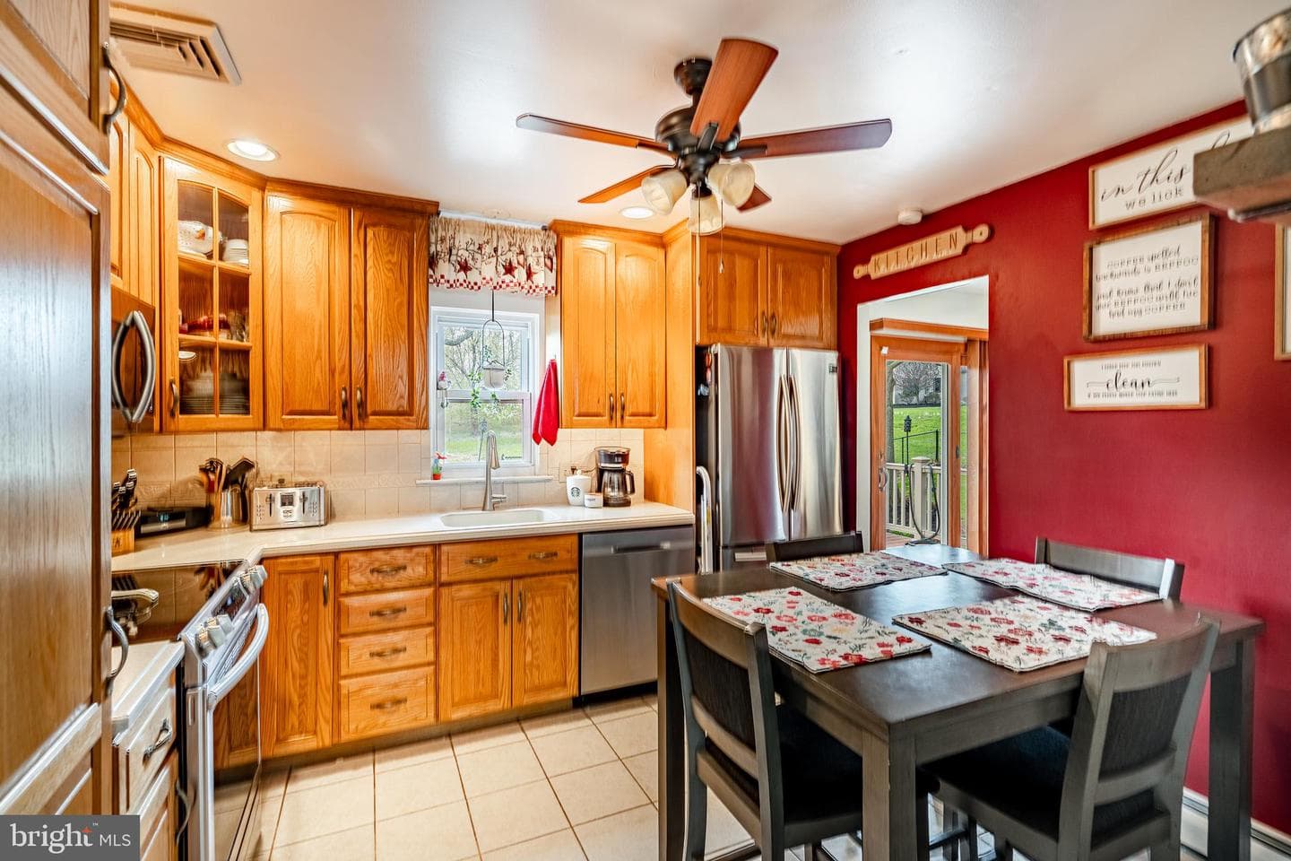 36 Sunset Road photo 11