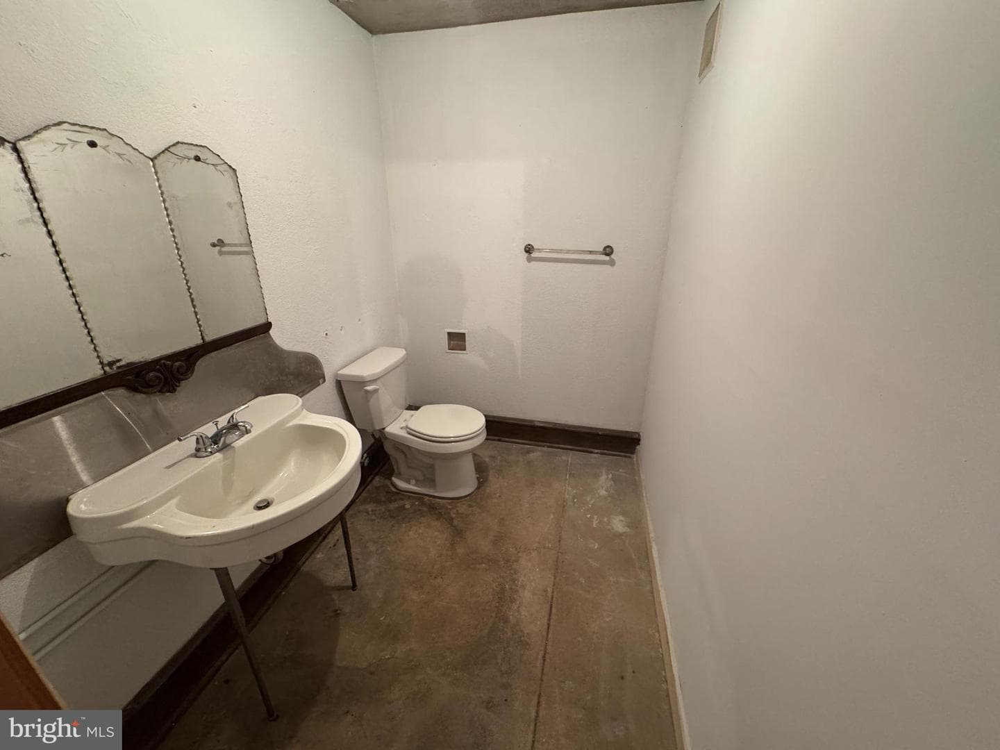1217 Medford Road photo 73
