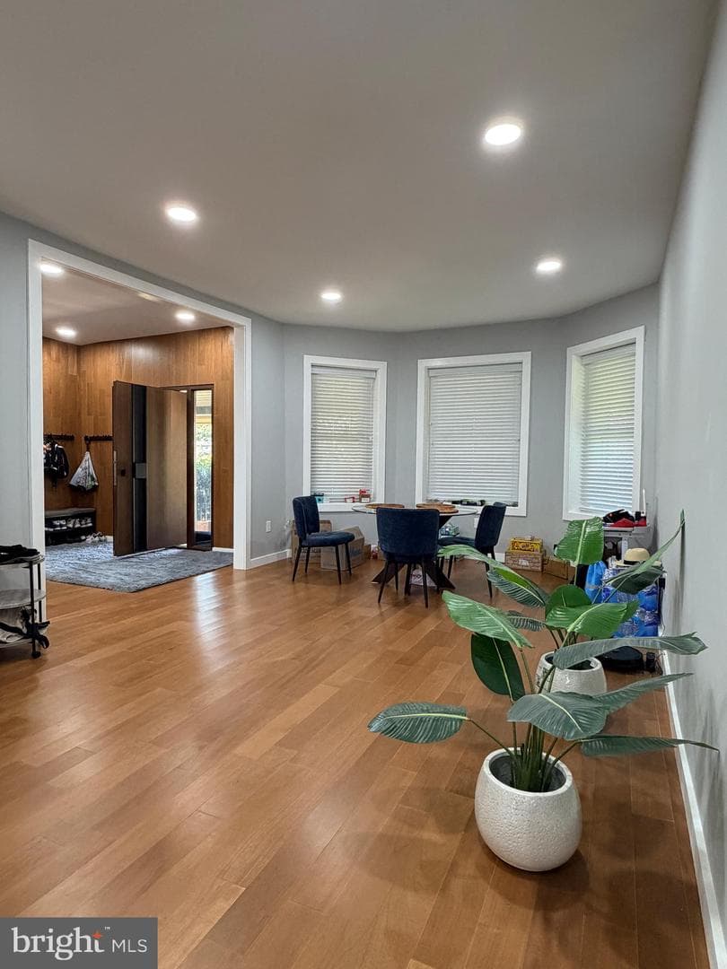 123 Bryn Mawr Avenue photo 18