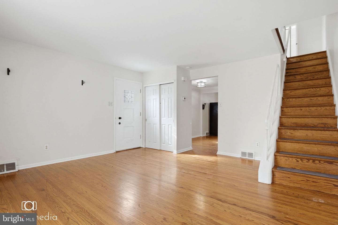 516 Norma Lane photo 5
