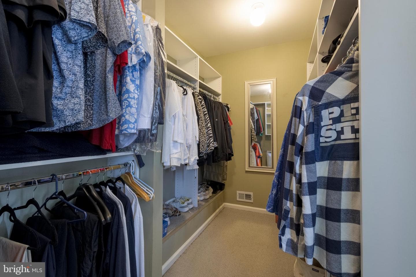 723 Gregory Drive photo 26