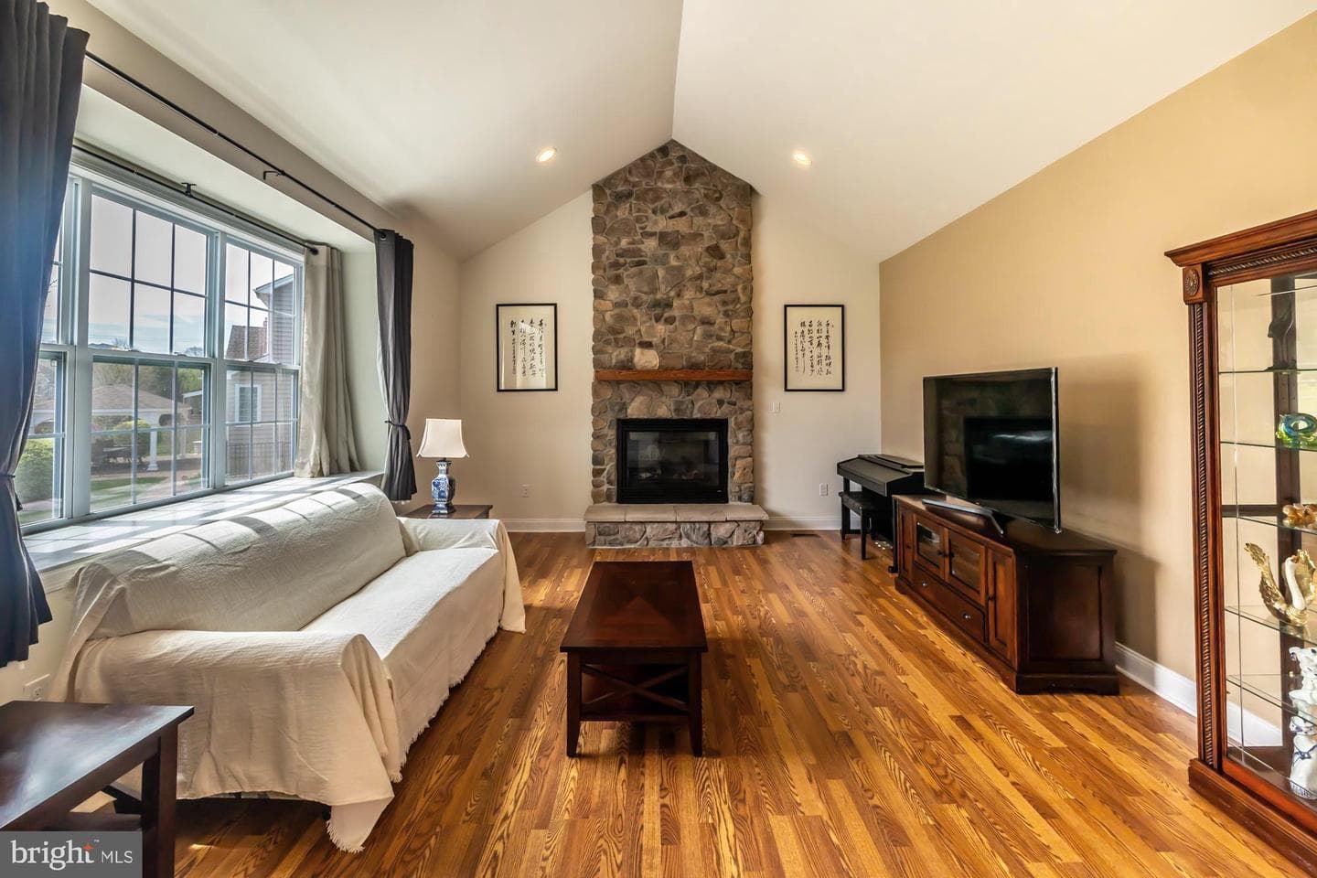 461 Barbin Street photo 25