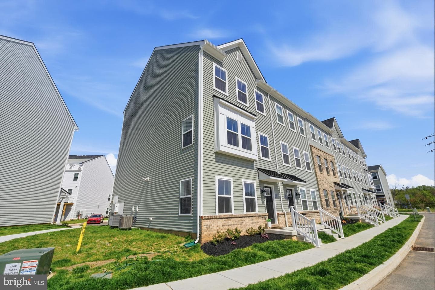 65 E Front Street photo 2