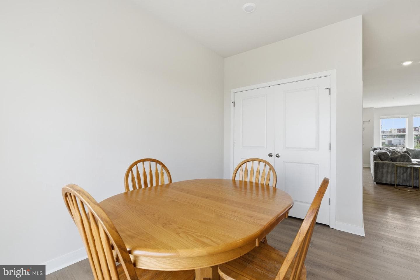 65 E Front Street photo 20
