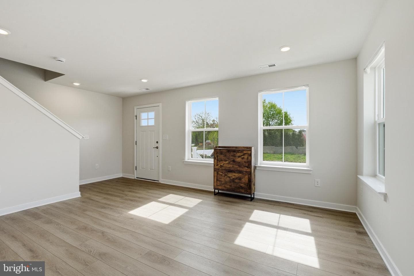65 E Front Street photo 4