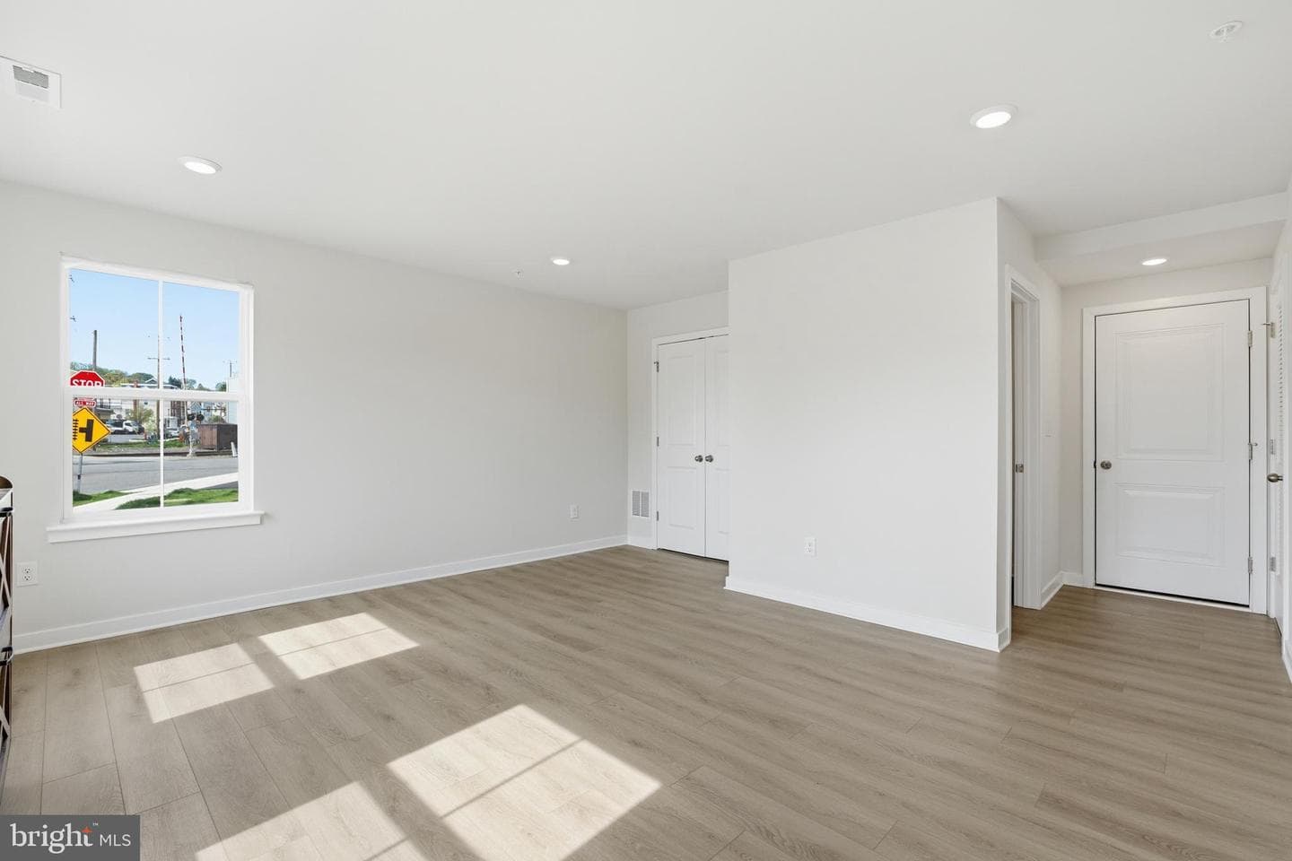 65 E Front Street photo 7