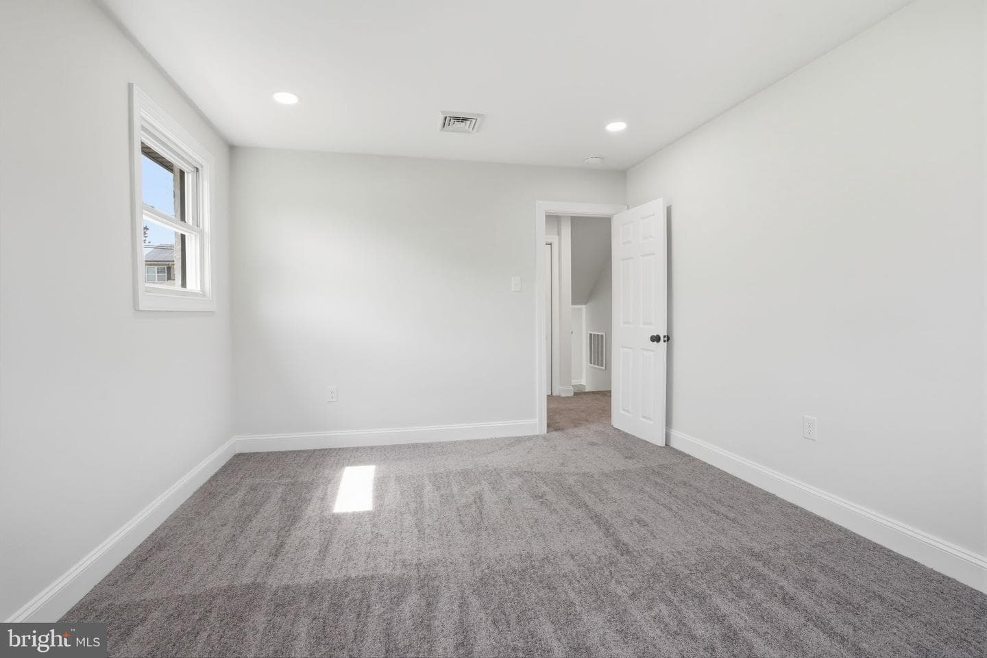 1625 Park Avenue photo 14