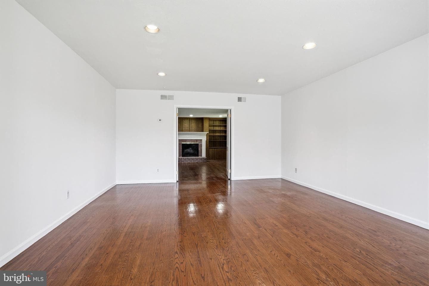 1840 Nicholas Drive photo 11