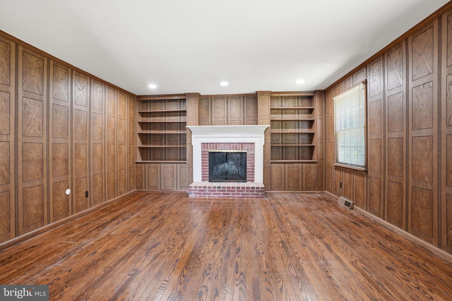 1840 Nicholas Drive photo 12
