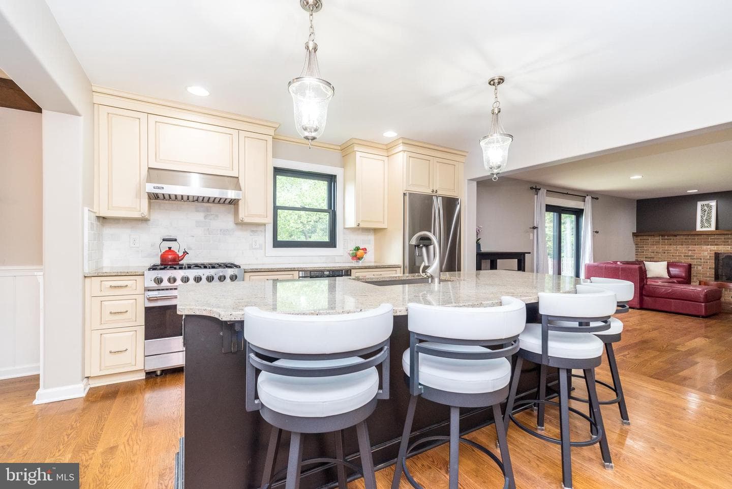 1608 Brittany Drive photo 10