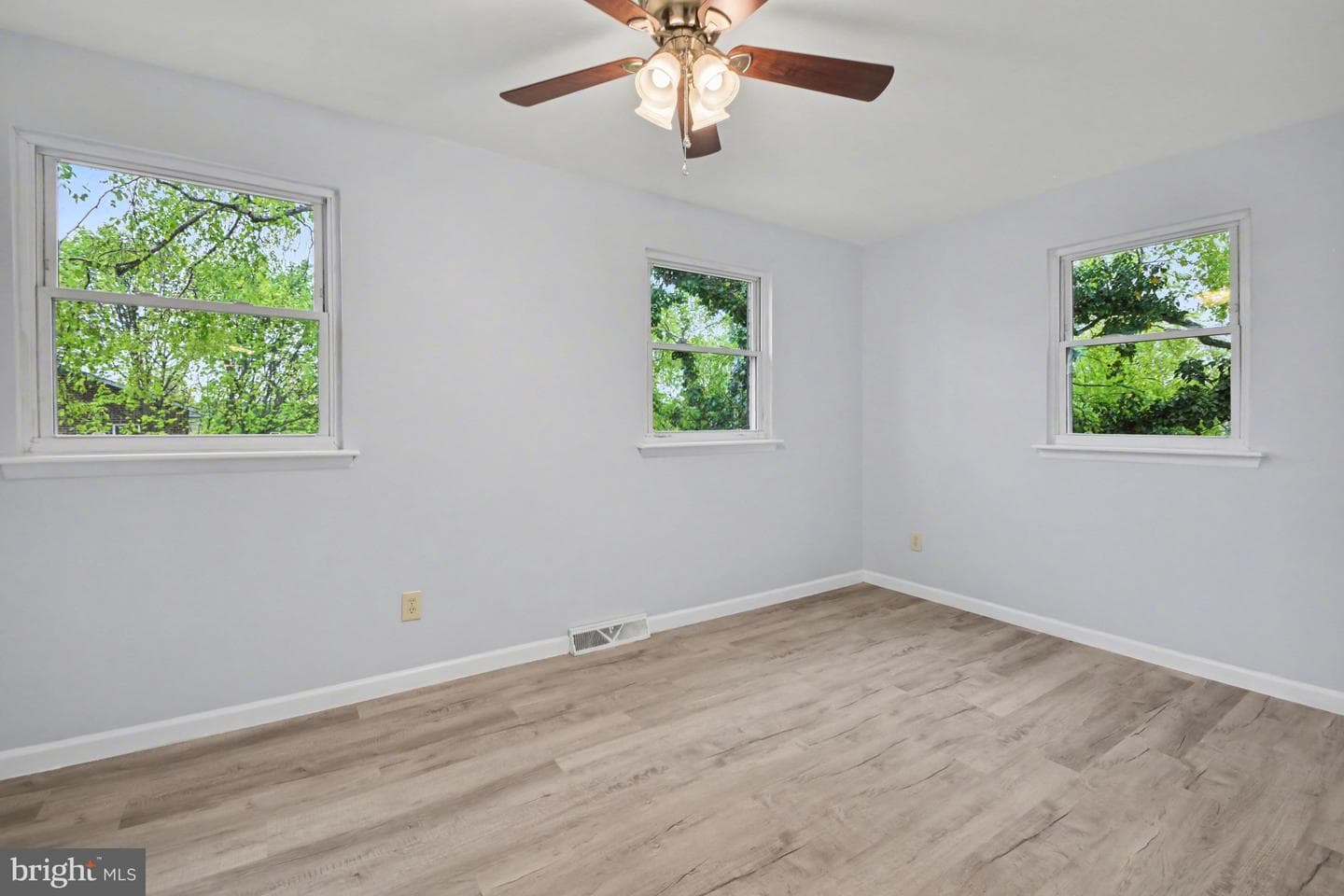 3001 Cardin Place photo 16