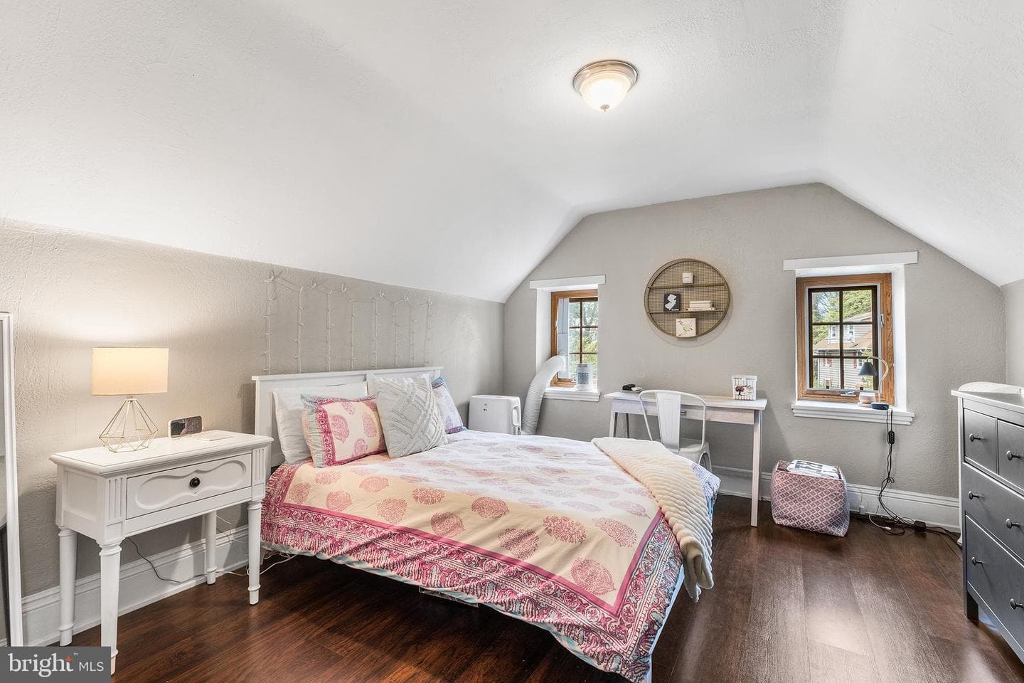 16 Radcliff Road photo 32