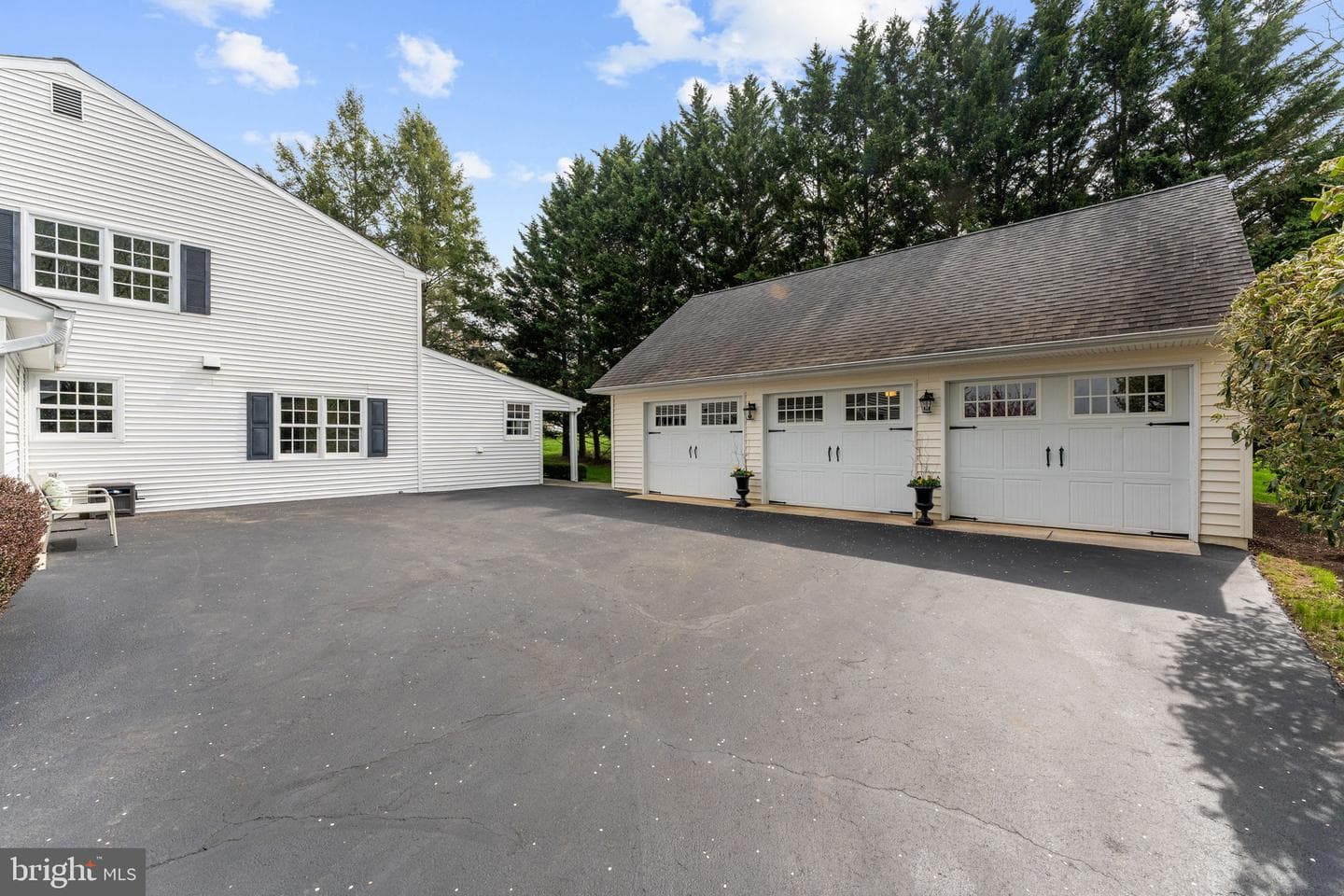 558 Beale Road photo 9
