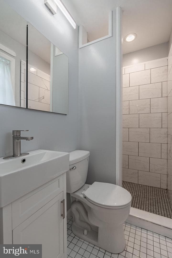 1032 East Avenue photo 12