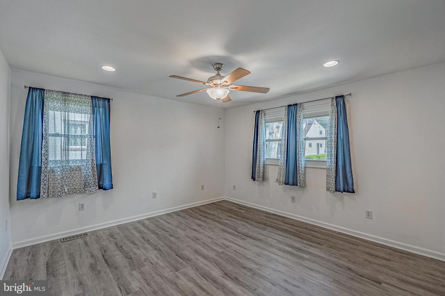 1032 East Avenue photo 15