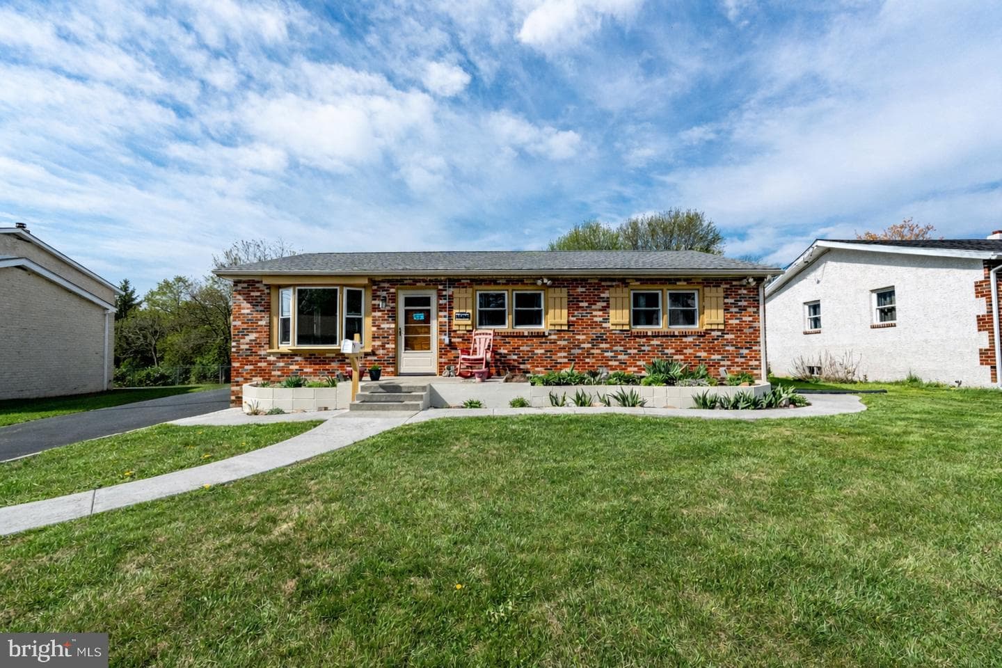 1032 East Avenue photo 30
