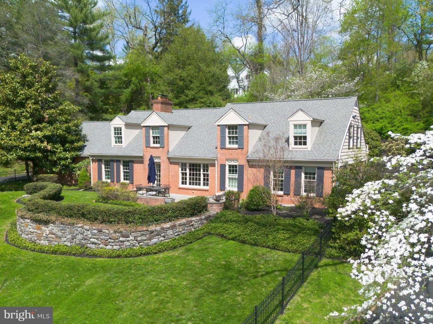 415 Dove Lake Road