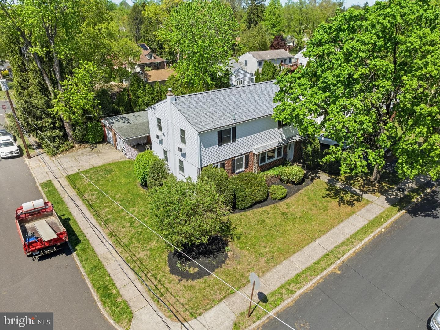 348 Northwood Avenue photo 43