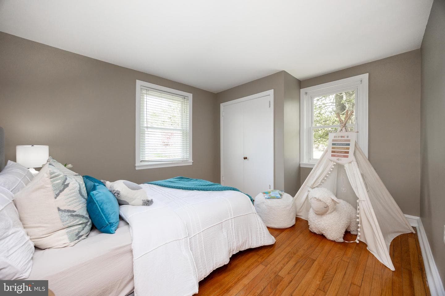 12 Willow Avenue photo 23