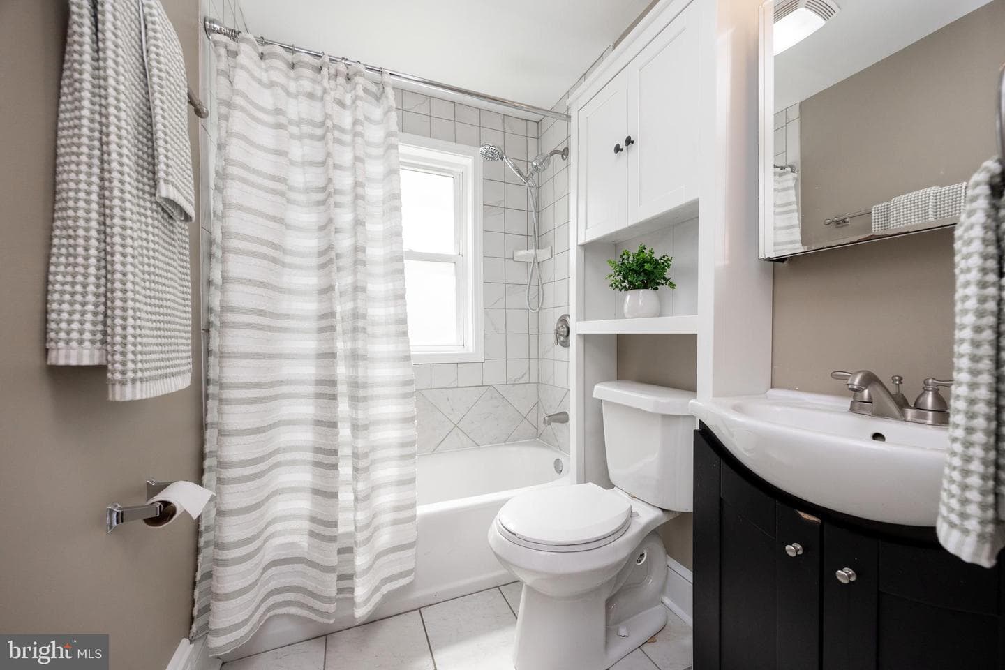 12 Willow Avenue photo 27