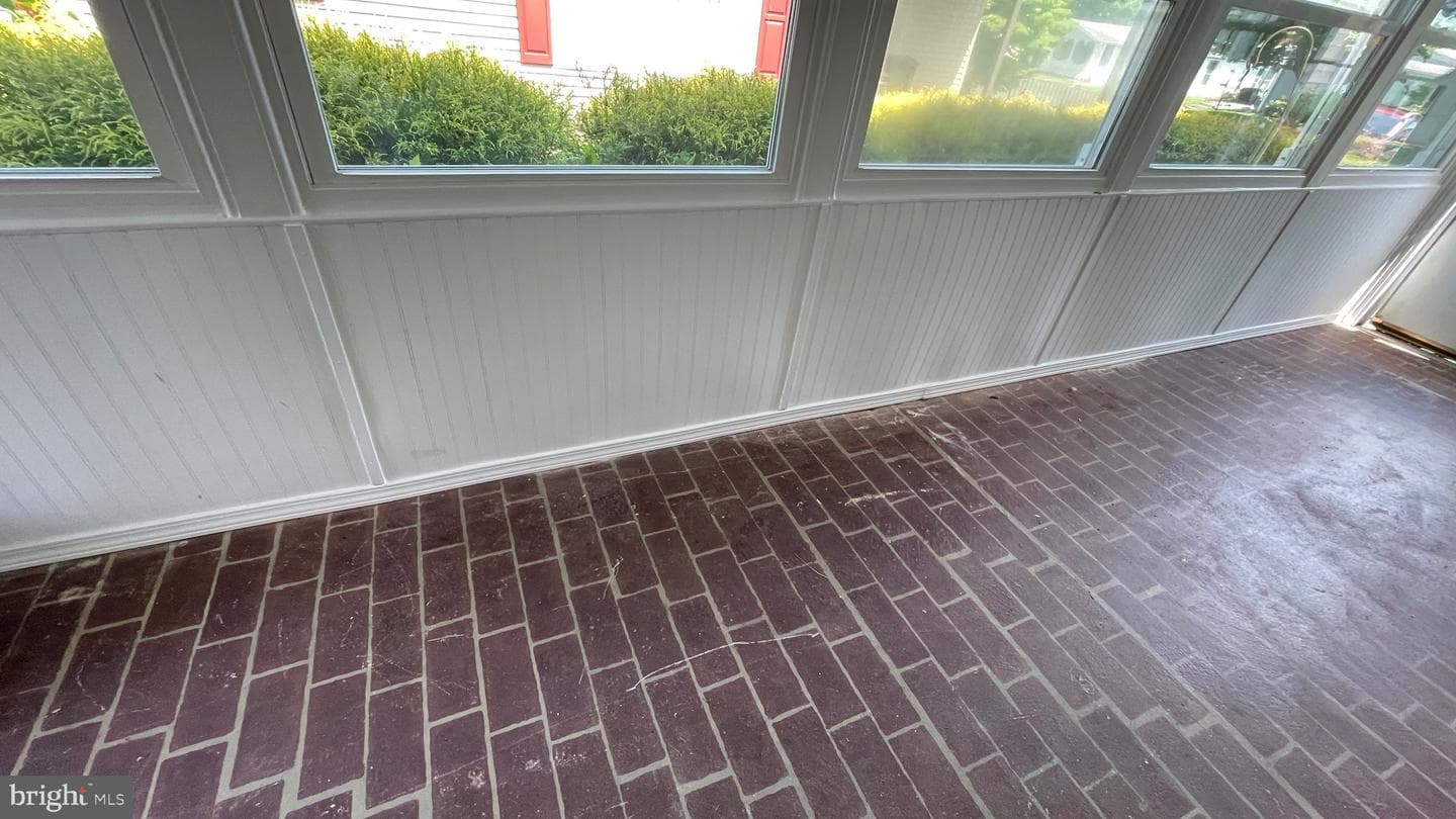 742 Dogwood Drive photo 5