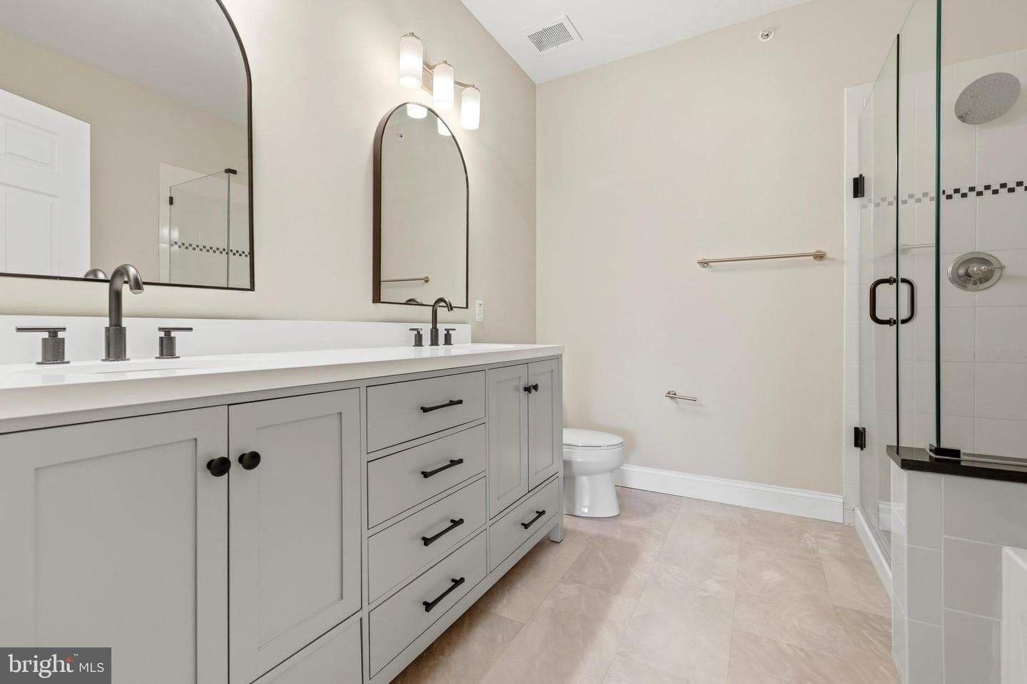 300 W Elm Street #2432 photo 15