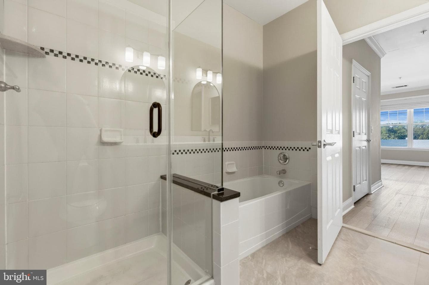 300 W Elm Street #2432 photo 16