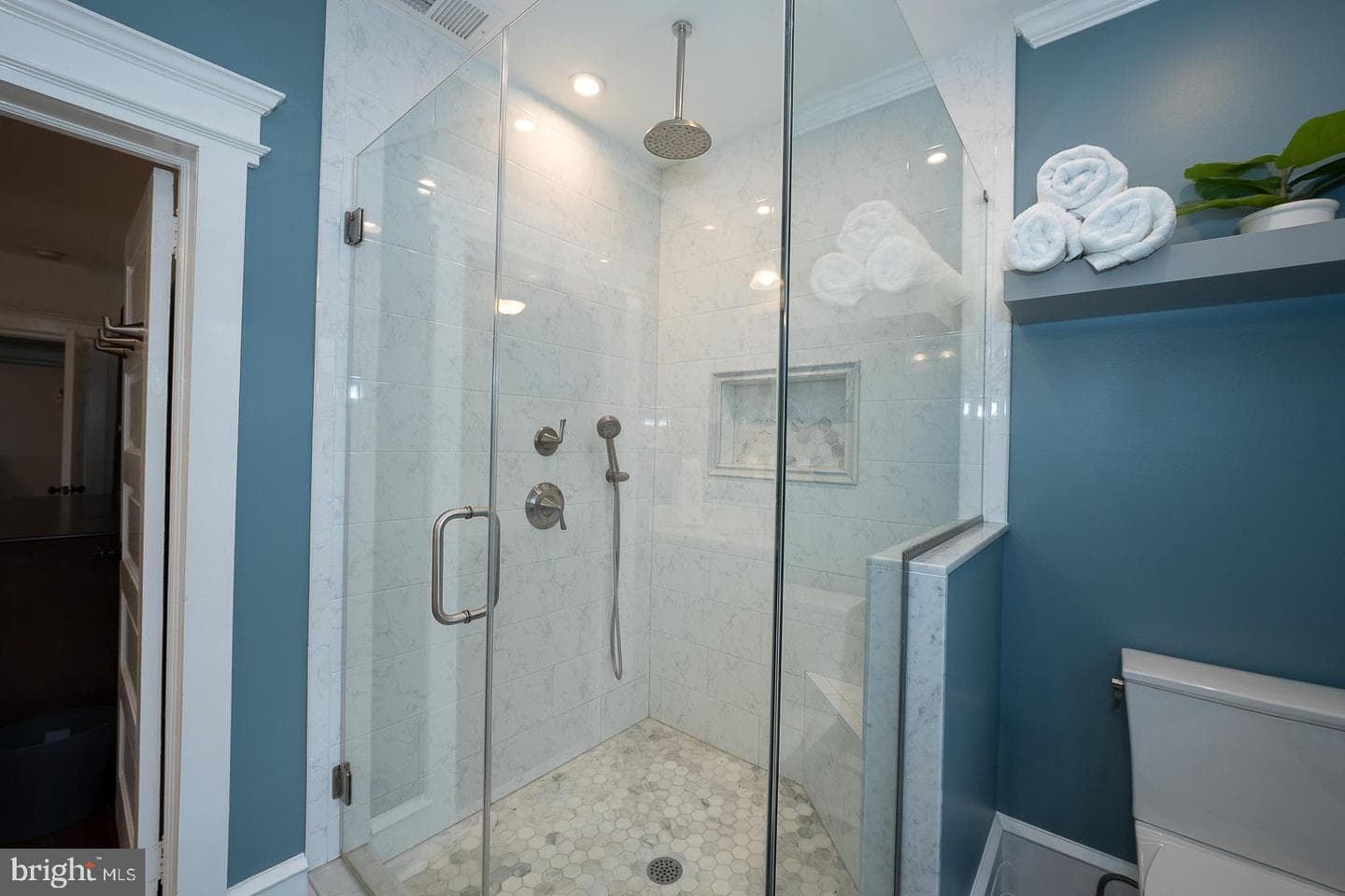 1121 Montgomery Avenue photo 29