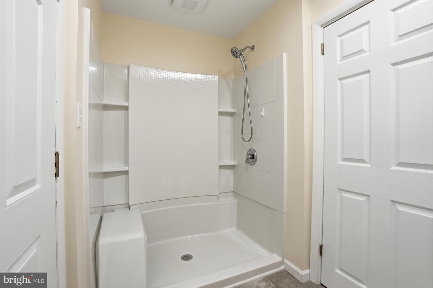 684 Hunsicker Road photo 32
