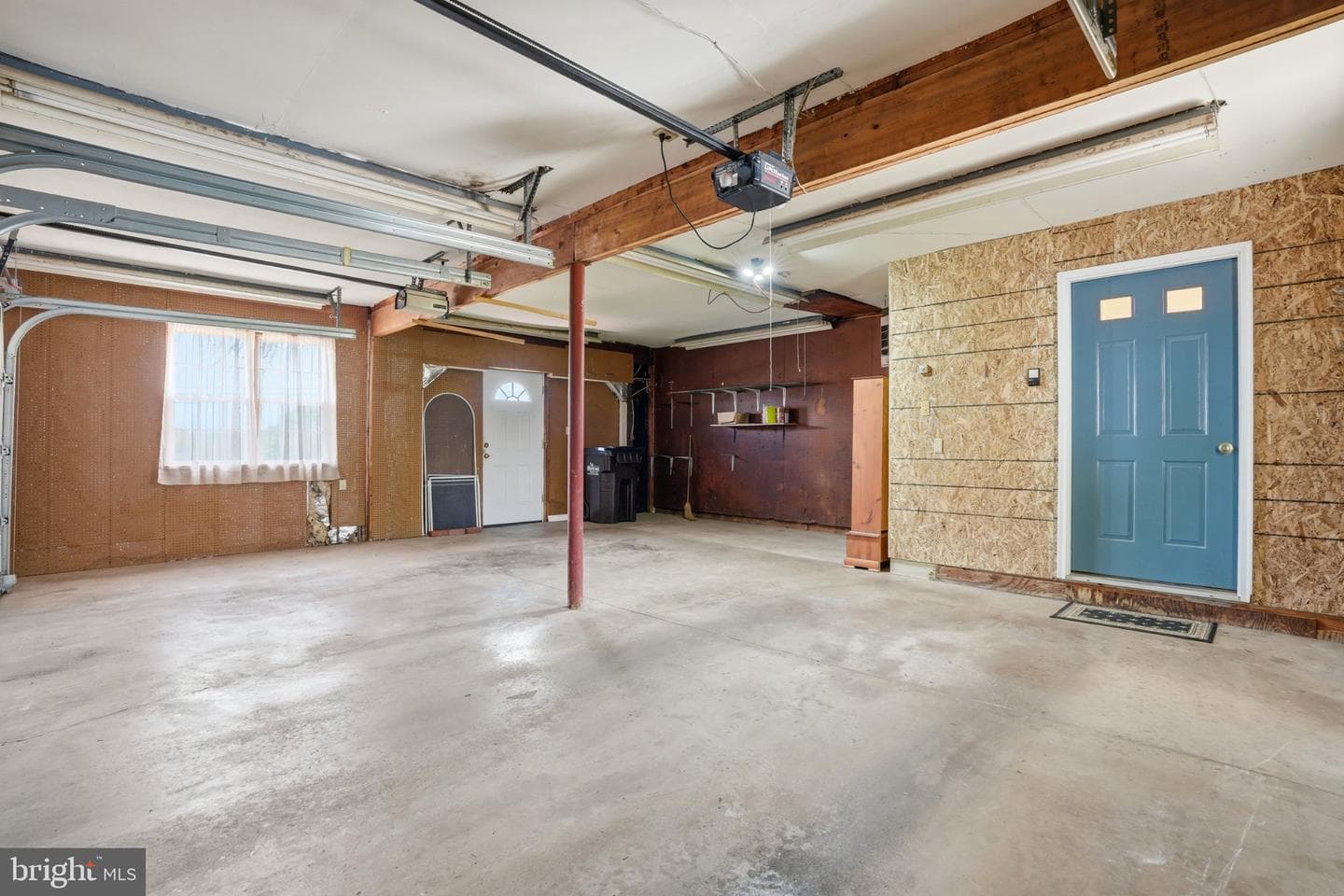 684 Hunsicker Road photo 35