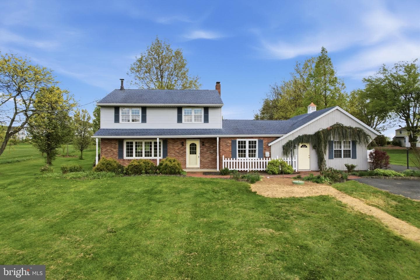684 Hunsicker Road photo 4